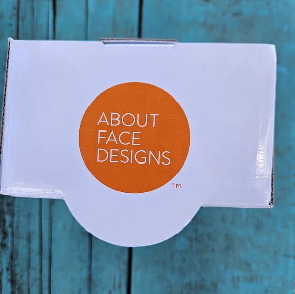 Mom Juice Wine Glass - Picture 7 of 8